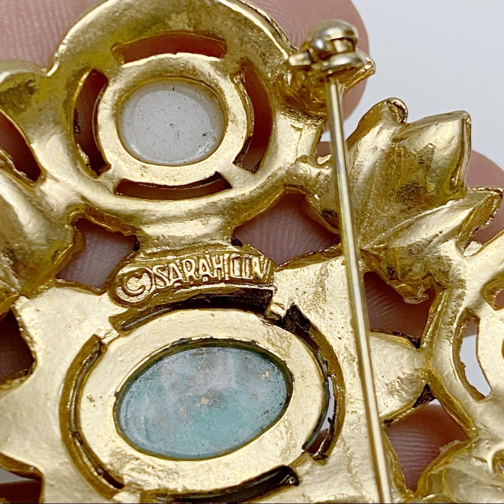 Vintage 1960s Sarah Coventry Signed Faux Pearl Foil Turquoise Cabochon Brooch - Picture 7 of 7